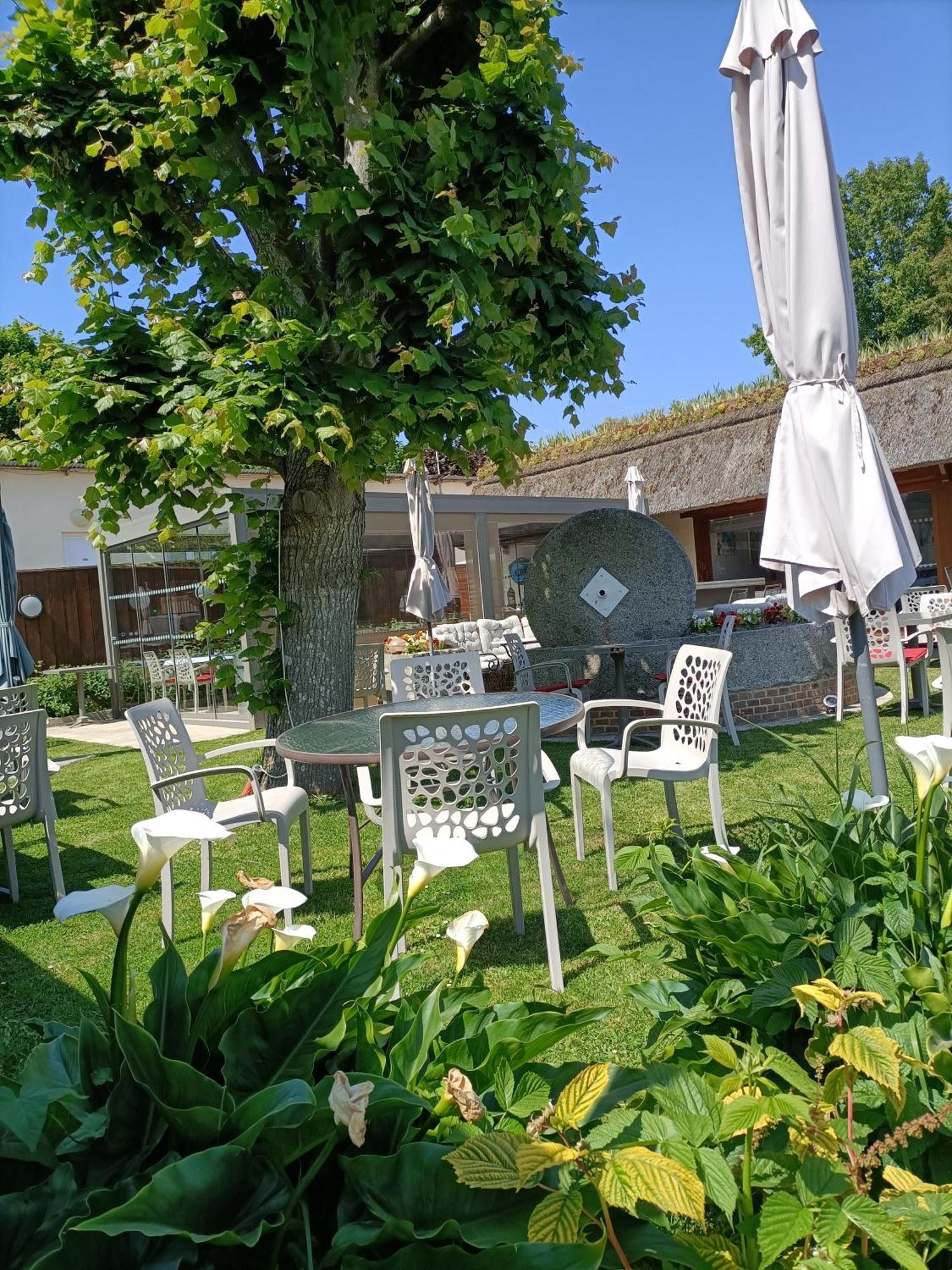 Auberge Du Vieux Tour Le Manoir Canapville  Buitenkant foto